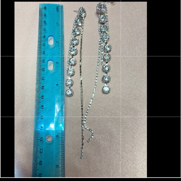 🌟 Luxury Long Rhinestone Earrings - Picture 6 of 6